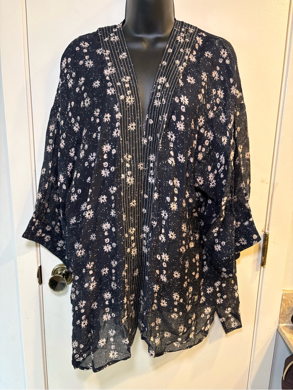 ERFURT Denmark Modal Black & Pink Floral Kimono OS Coverup Boho
